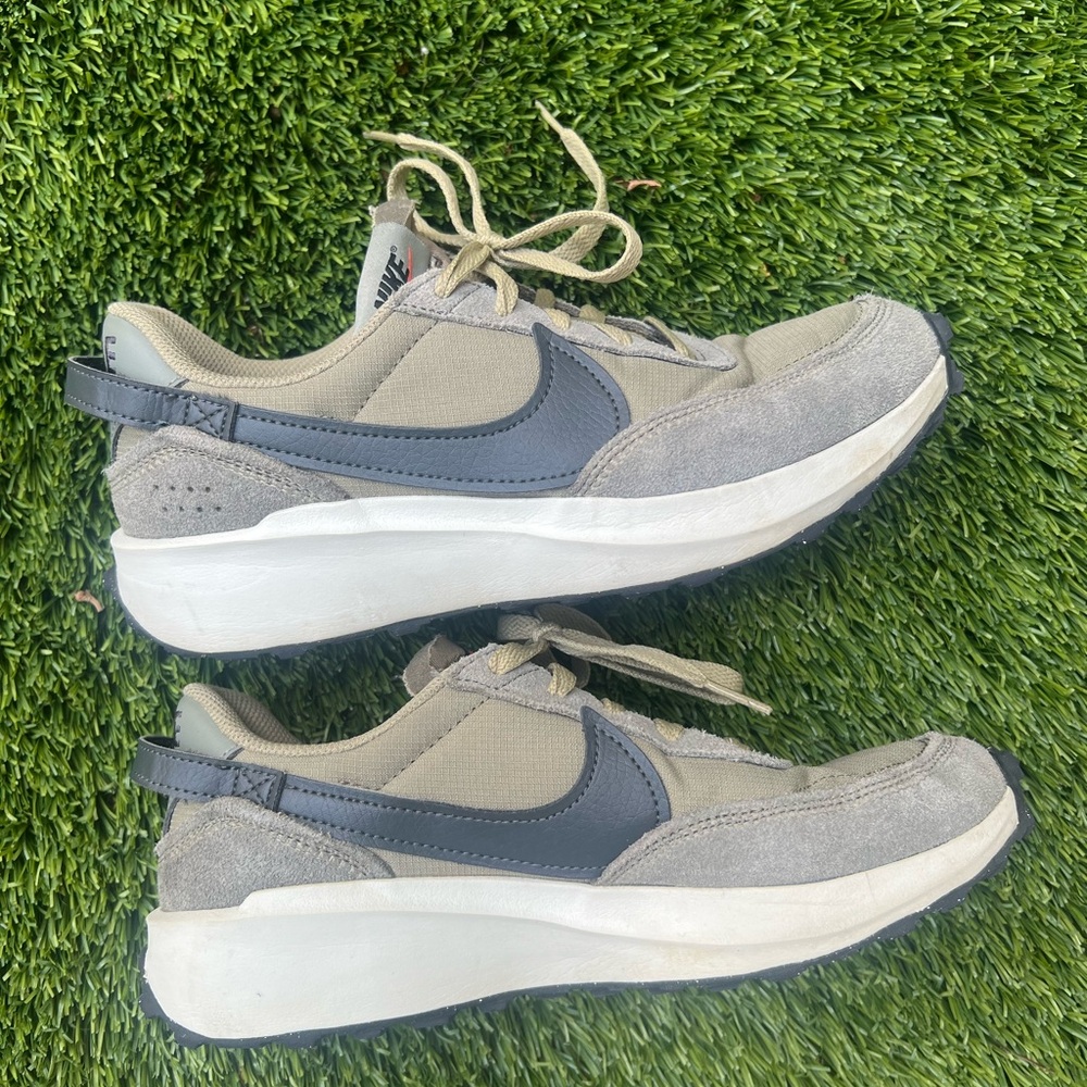 Gray Nike Sneakers - Men’s 6.5 W/omen’s 8